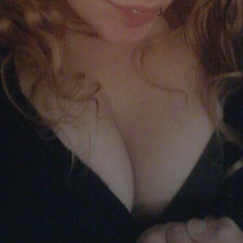 Profil de Aline, 24 ans, Cougar nus à Rochefort (Neuchâtel)